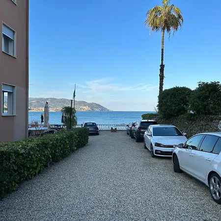 Golfo E Palme Szálloda Diano Marina