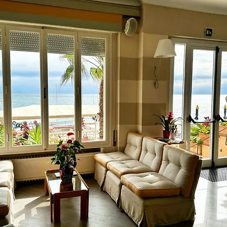 Hotel Golfo E Palme 3*