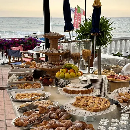 Hotel Golfo E Palme