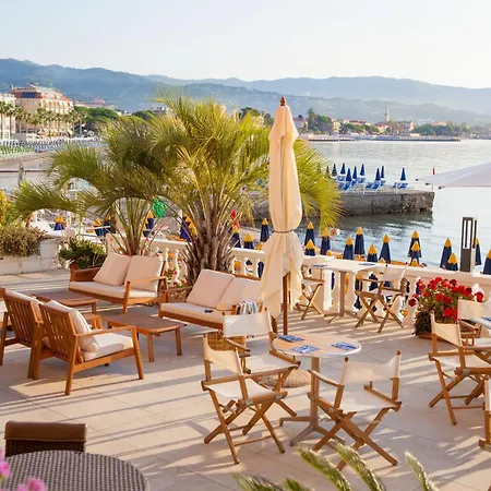 Hotell Golfo E Palme