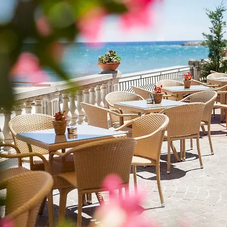 Golfo E Palme Hotel