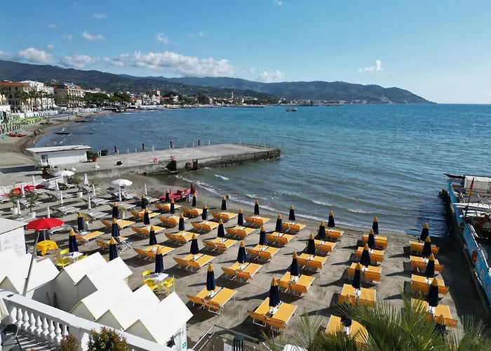 酒店 Golfo E Palme 3*