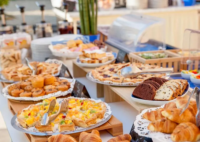 Golfo E Palme 迪亚诺马里纳