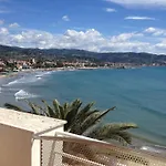 Golfo E Palme 3*
