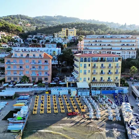 Hotell Golfo E Palme Diano Marina