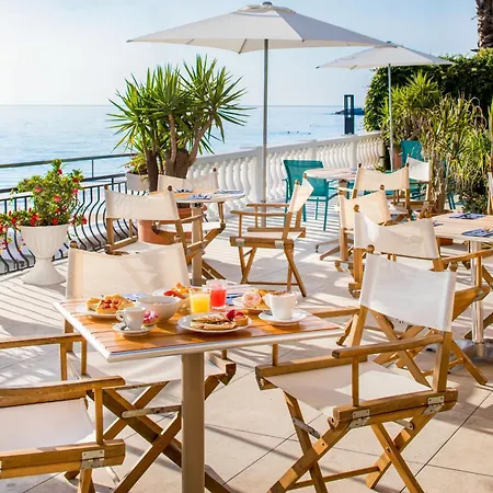 Hotell Golfo E Palme 3*