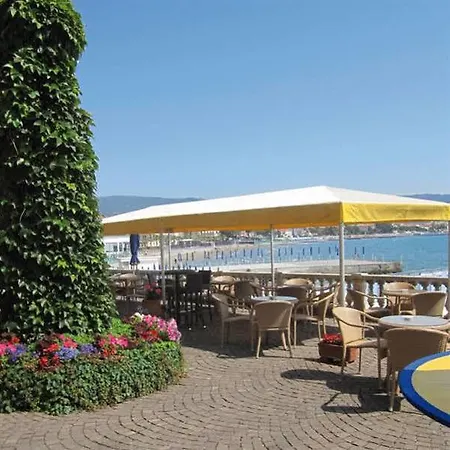 Hotell Golfo E Palme